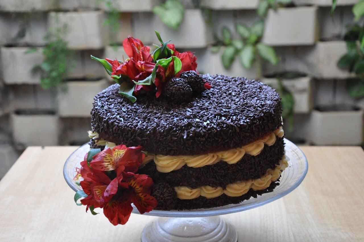 Bolos Naked Cake em Sinop - Dona Zetti